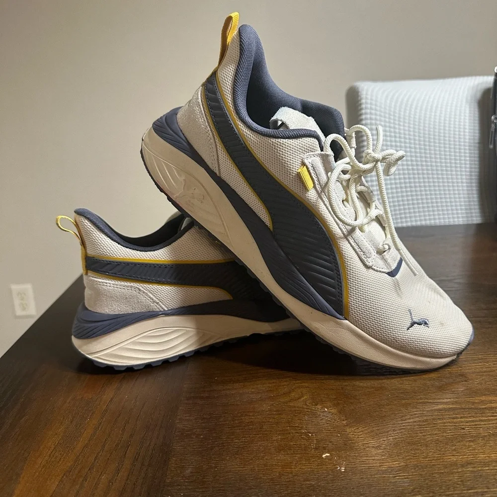 Puma Cream, Navy &‎ Yellow Active Running Sneakers